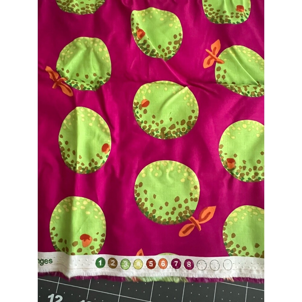Kaffe Fassett for FreeSpirit - Oranges PWGP 177 Lime - Two 1 Yd Cuts, 2 Yd Total - Picture 4 of 7